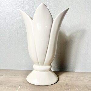 Vintage Ivory Tulip Vase Planter Mid Century‎ Ceramic Floral Pedestal 9" *Flaw
